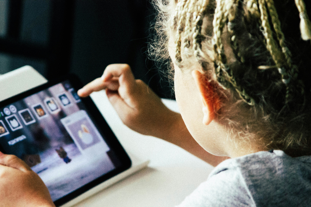 The Benefits of Drawing with Digital Devices for Kids